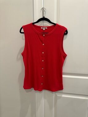 Green Envelope Red Sleeveless Button-Front Tank